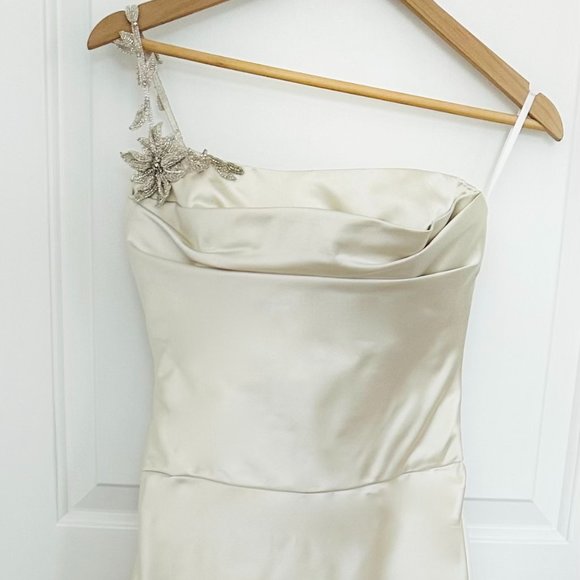 Vera Wang Bridal Collection 12182D - Picture 4 of 15